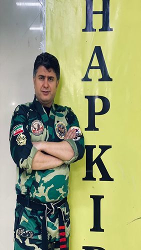 جناب آقای استاد یحیی صالحی زاده مربی مدرسه دفاع شخصی آگرین 